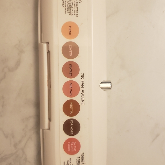 Marc Jacobs Fantascene Palette - Picture 3 of 4